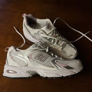 NWOT Rare New Balance 530 Sneakers White Pink Silver Women's US size 5.5